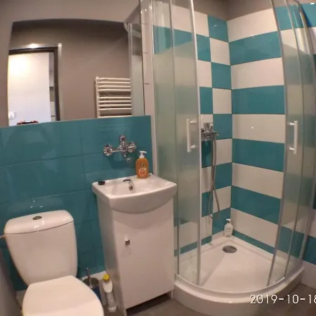 2120 Przyjazni 4 - Tanie - Samodzielne Zameldowanie - Self Check In Accommodatie bij particulieren