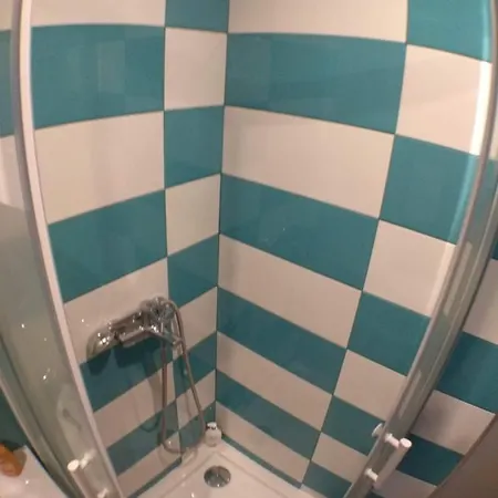 Accommodatie bij particulieren 2120 Przyjazni 4 - Tanie - Samodzielne Zameldowanie - Self Check In *