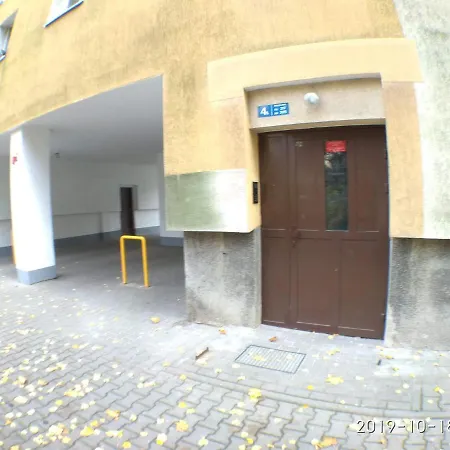 2120 Przyjazni 4 - Tanie - Samodzielne Zameldowanie - Self Check In Homestay