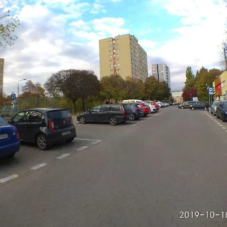 2120 Przyjazni 4 - Tanie - Samodzielne Zameldowanie - Self Check In Accommodatie bij particulieren