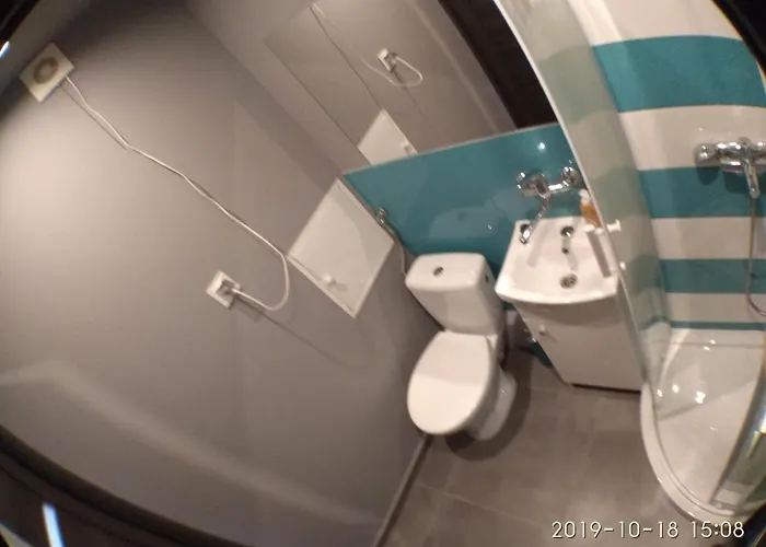 Homestay 2120 Przyjazni 4 - Tanie - Samodzielne Zameldowanie - Self Check In Poznan