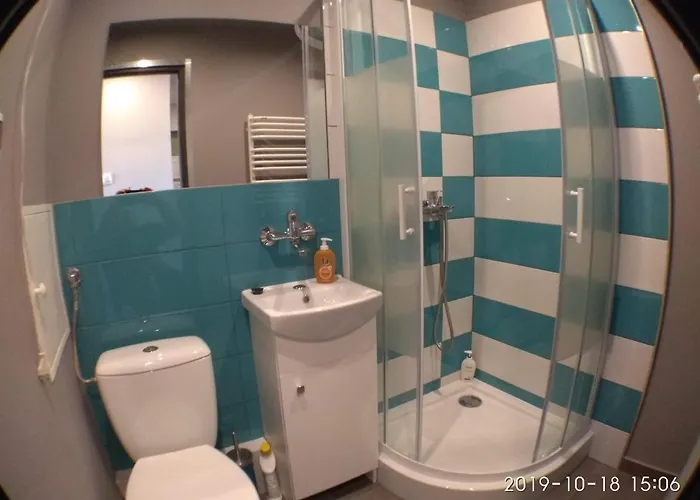 2120 Przyjazni 4 - Tanie - Samodzielne Zameldowanie - Self Check In Homestay