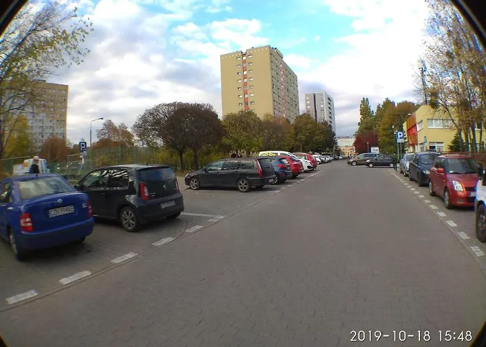 2120 Przyjazni 4 - Tanie - Samodzielne Zameldowanie - Self Check In Homestay