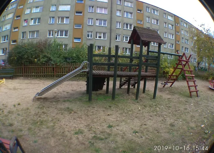 Homestay 2120 Przyjazni 4 - Tanie - Samodzielne Zameldowanie - Self Check In Poznan