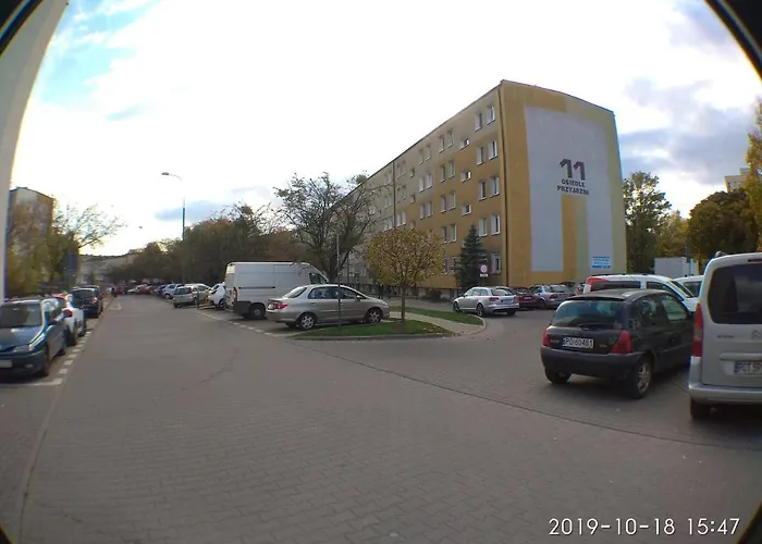 2120 Przyjazni 4 - Tanie - Samodzielne Zameldowanie - Self Check In Homestay