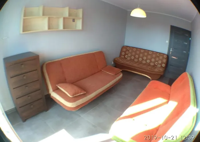 2120 Przyjazni 4 - Tanie - Samodzielne Zameldowanie - Self Check In Homestay *