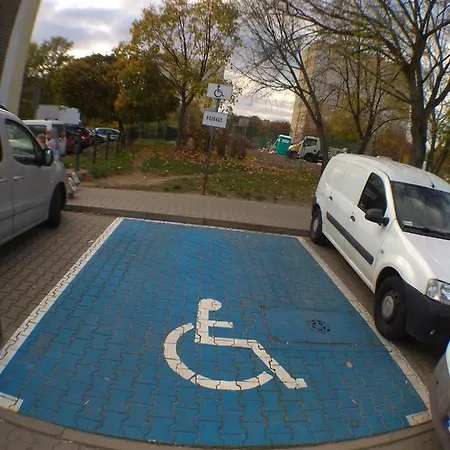 홈스테이 2120 Przyjazni 4 - Tanie - Samodzielne Zameldowanie - Self Check In 포즈난