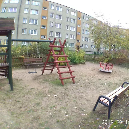 2120 Przyjazni 4 - Tanie - Samodzielne Zameldowanie - Self Check In 홈스테이